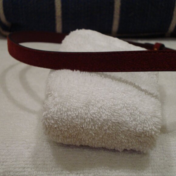 Gucci Burgundy Suede Gold Metal Interlocking G Buckle Skinny Belt (M) VERY GOOD! - Picture 8 of 13